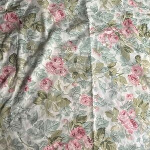 VTG Laura Ashley 2 Shams Set Pillow  Covers Cottage Rose CottageCore Green Pink